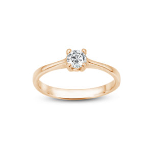 Zásnubní prsten značky FOX® 9 z růžového zlata, který je osazený jedním centrálním diamantem briliantového brusu. hlavní