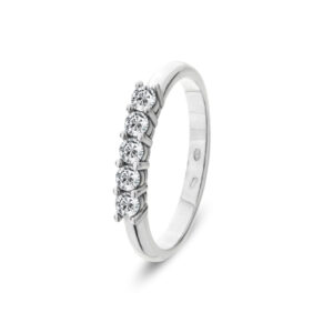 Zásnubní prsten značky FOX® 7 z bílého zlata, který je osazený pěti kusy diamantů briliantového brusu. hlavní