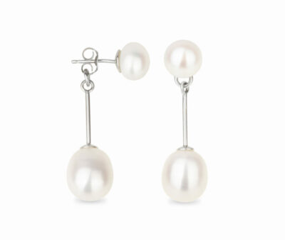 Stylové perlové náušnice z bílého zlata osazené dvěma přírodními perlami s dynamikou moře.